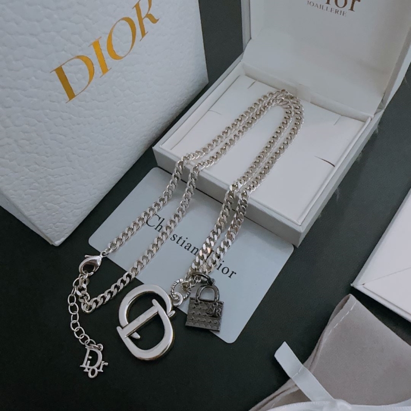 chr1st1an D10r necklaces